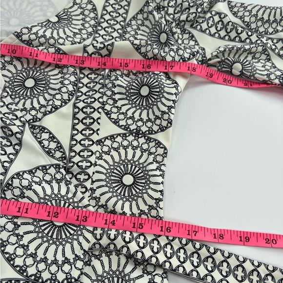 J. McLaughlin Lila black cream mandala wrap dress sz S - Picture 4 of 6